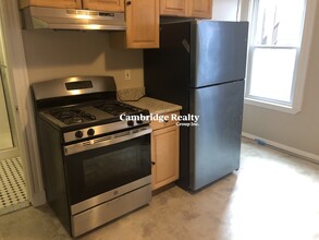 10 Cambridge Ter, Unit 2 in Cambridge, MA - Building Photo - Building Photo