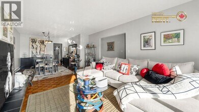 226 20th St E in North Vancouver, BC - Building Photo - Building Photo