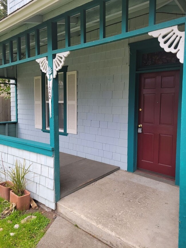 1042 Blaine St in Port Townsend, WA - Building Photo - Building Photo