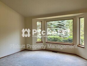 10659 Wharf Pl NW in Silverdale, WA - Building Photo - Building Photo