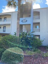 215 Valencia Blvd in Belleair Bluffs, FL - Building Photo