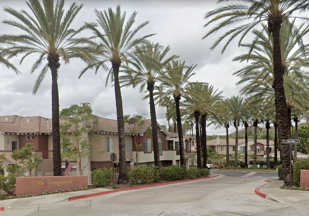 19 Anacapa Ct in Lake Forest, CA - Building Photo