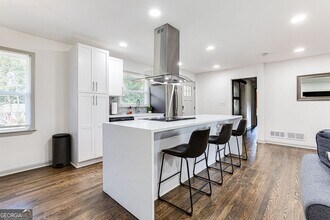 1300 Wichita Dr SW in Atlanta, GA - Building Photo - Building Photo