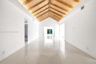 120 NE 49th St in Miami, FL - Building Photo - Building Photo