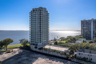 The Stovall on Bayshore in Tampa, FL - Building Photo - Building Photo