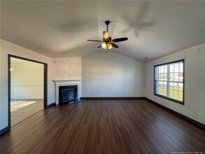 142 Crestwood Ln in Raeford, NC - Building Photo - Building Photo