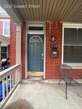 1210 Summit St in Columbus, OH - Building Photo - Building Photo