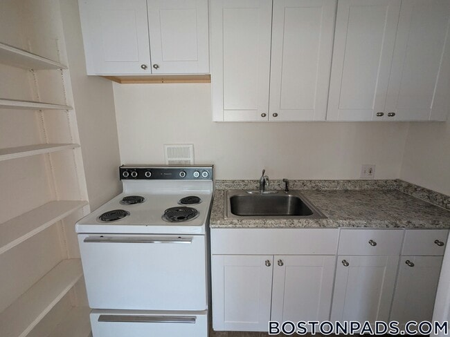 189 W Wyoming Ave in Melrose, MA - Building Photo - Building Photo