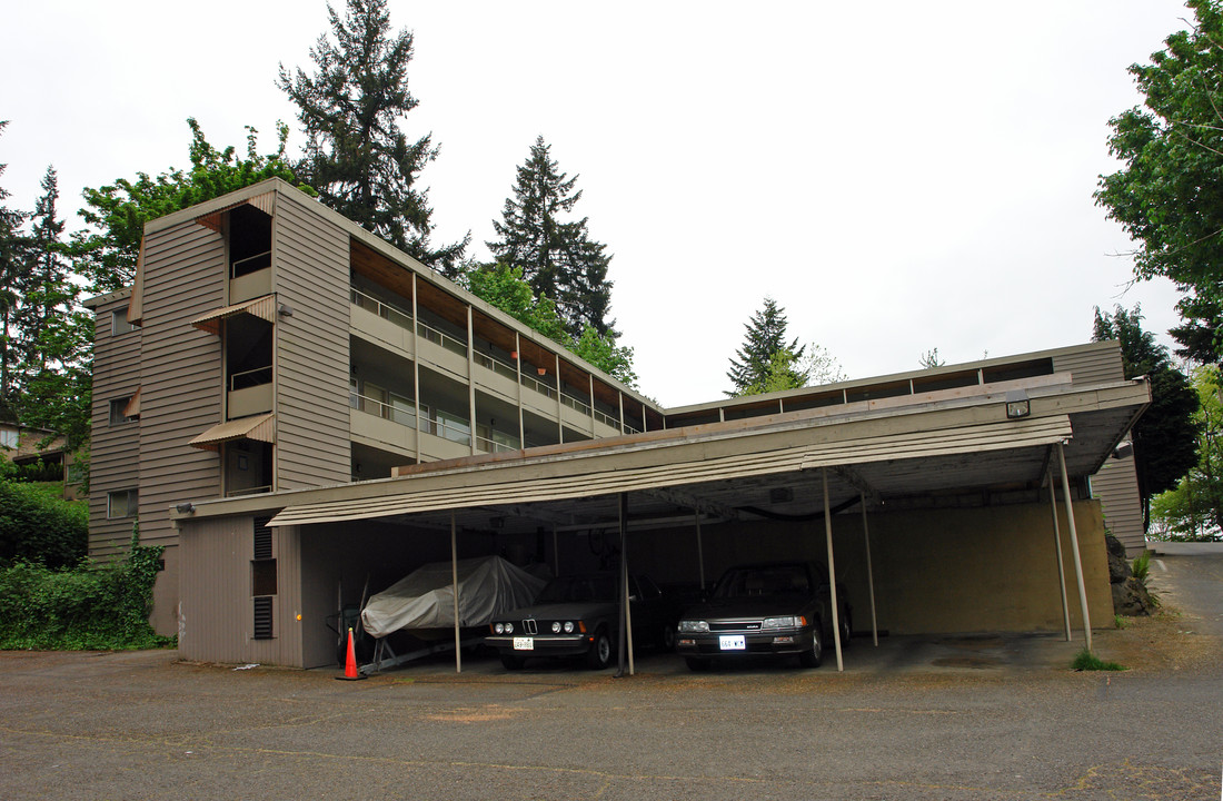 Glencourt Apartments in Bellevue, WA - Building Photo