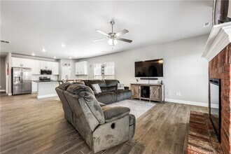 2041 Tallgrass Ter in Centerton, AR - Building Photo - Building Photo