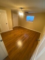 1729 Chip-N-Dale Dr in Arlington, TX - Building Photo