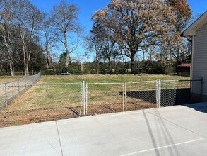 204 Homewood Dr in Murfreesboro, TN - Foto de edificio - Building Photo