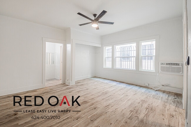 property at 816 S Park View St