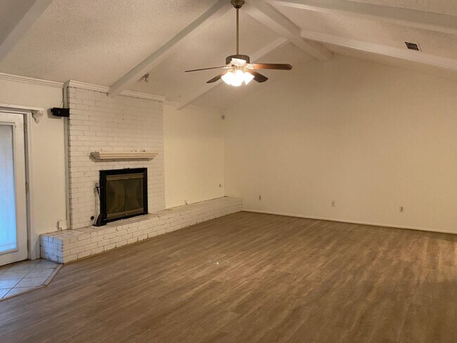 5705 Emory St in Lubbock, TX - Building Photo - Building Photo