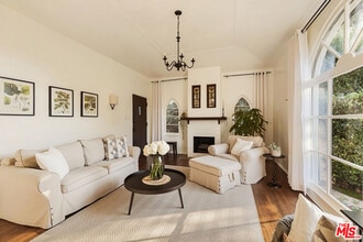 830 N Gardner St in Los Angeles, CA - Building Photo - Building Photo