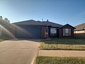 6820 NW 135th Cir in Oklahoma City, OK - Building Photo