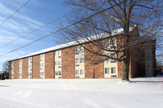 Infant of Prague Manor in Warren, OH - Building Photo - Building Photo