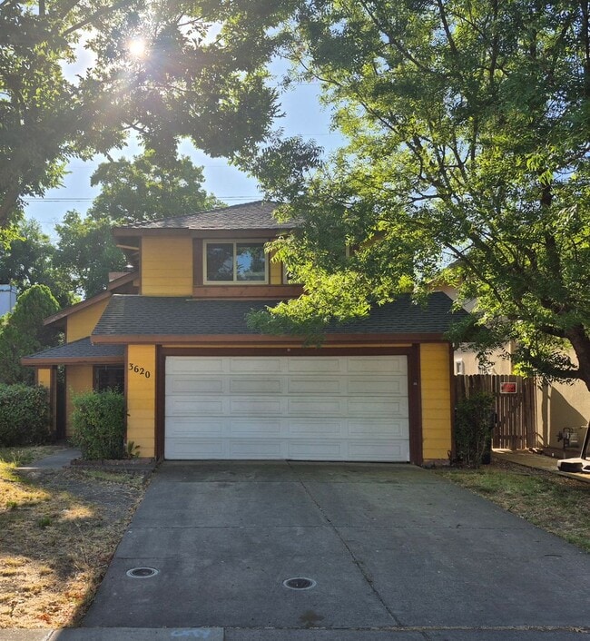 3620 Rio Loma Way in Sacramento, CA - Building Photo - Building Photo