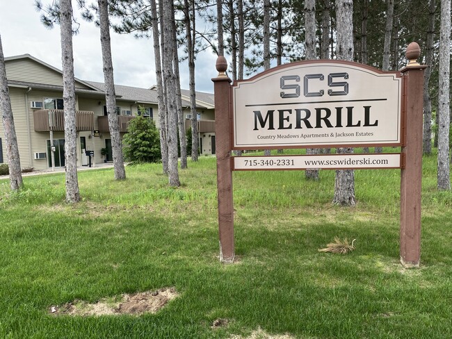 SCS Merrill in Merrill, WI - Foto de edificio - Building Photo