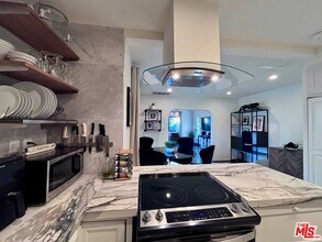 643 N Vista St in Los Angeles, CA - Building Photo - Building Photo