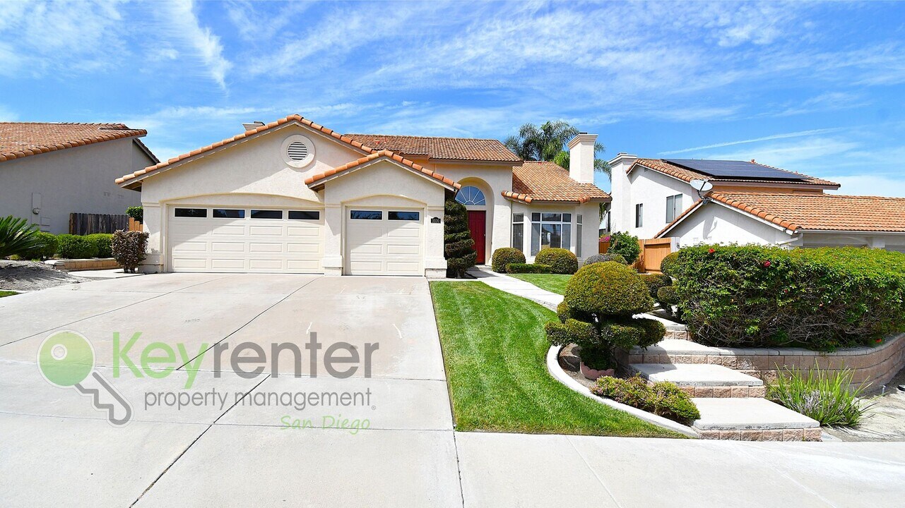 5030 Sunrose Ct in Oceanside, CA - Building Photo