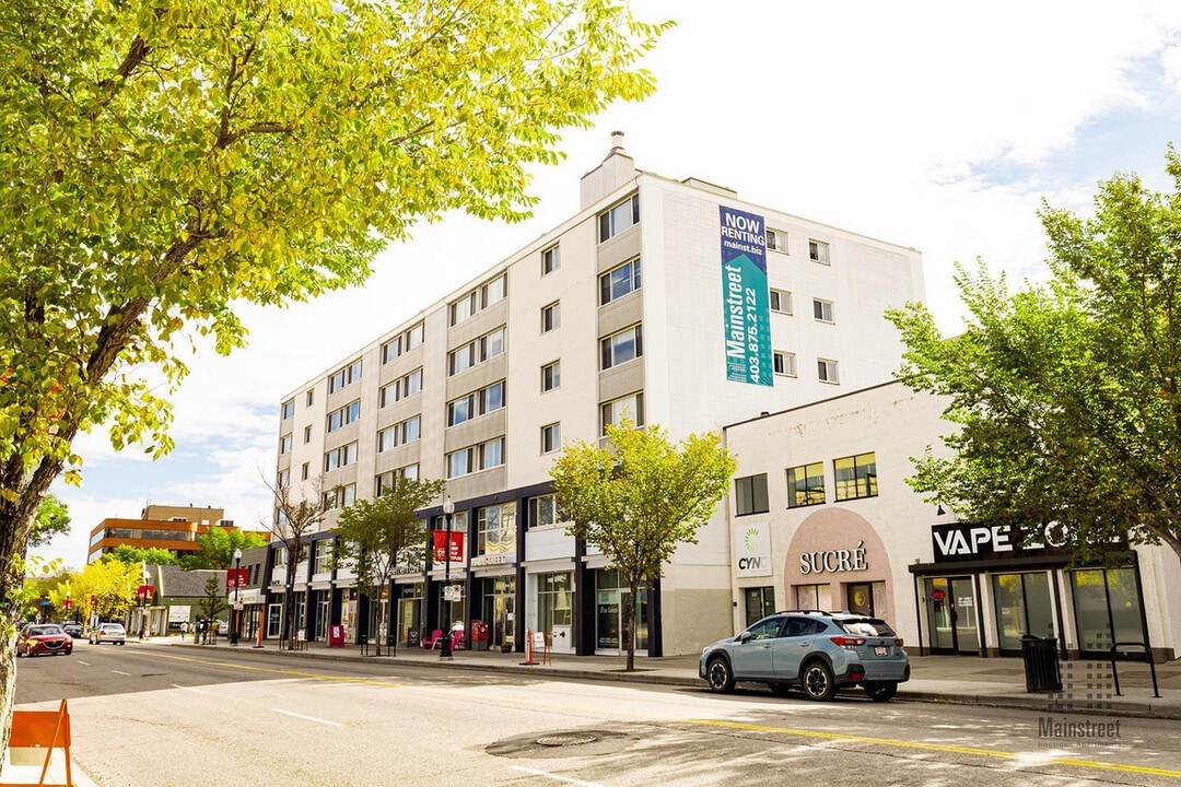 Avenue Tower in Calgary, AB - Building Photo
