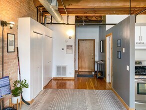 732 S Financial Pl, Unit 419 in Chicago, IL - Building Photo - Building Photo
