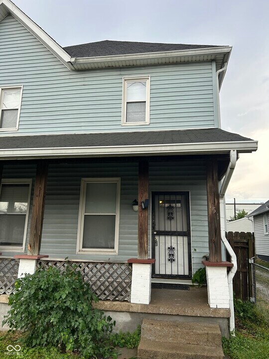 151 Leota St in Indianapolis, IN - Building Photo
