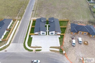 3604 Hidalgo Cir in Brownsville, TX - Building Photo - Building Photo