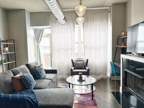 500 S Clinton St, Unit 725 in Chicago, IL - Foto de edificio - Building Photo