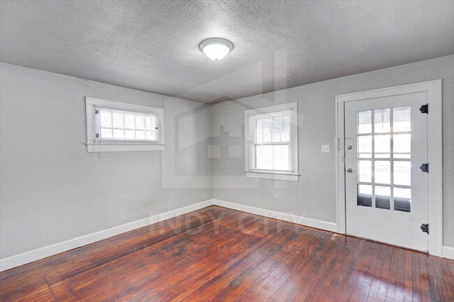 3209 W 10th St in Indianapolis, IN - Building Photo - Building Photo