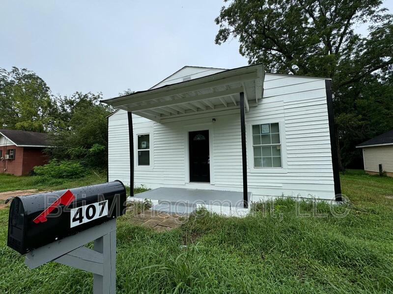 407 Circus St in Griffin, GA - Building Photo