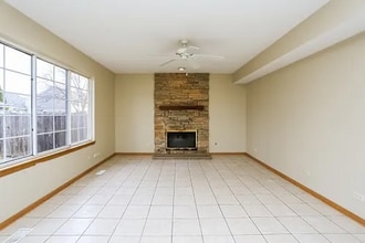 1139 Pin Oak Trail in Aurora, IL - Building Photo - Building Photo