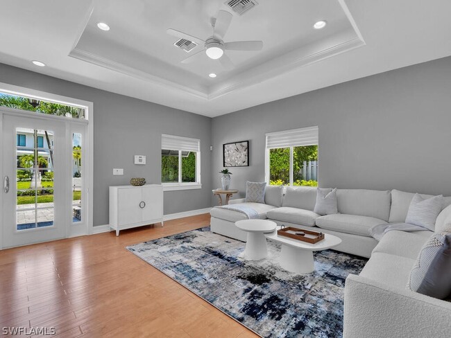 740 5th Ave N in Naples, FL - Building Photo - Building Photo