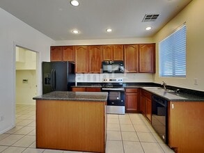 15139 N 173rd Ln in Surprise, AZ - Building Photo - Building Photo