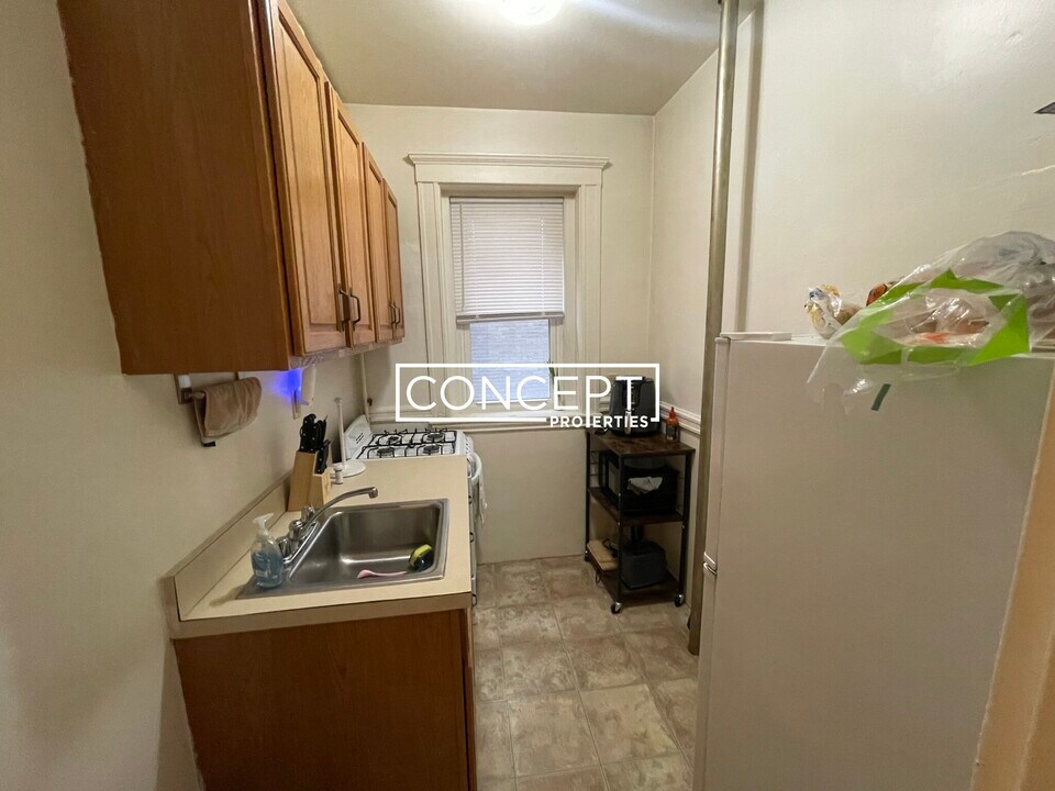 143 Park Dr in Boston, MA - Building Photo