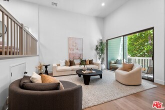 3516 Vía Dolce in Marina Del Rey, CA - Building Photo - Building Photo