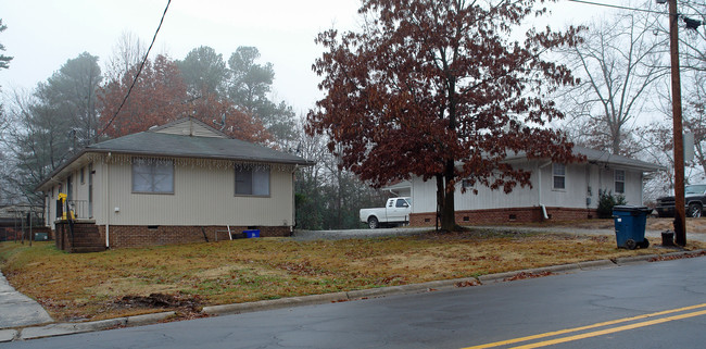 1307-1309 Washington St in Durham, NC - Foto de edificio - Building Photo