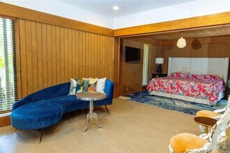 9340 SW 178th Terrace in Palmetto Bay, FL - Building Photo - Building Photo