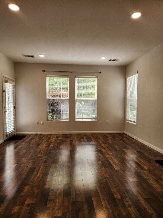 4005 S Dillon Way in Aurora, CO - Building Photo