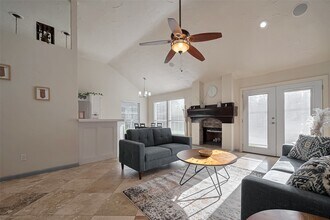 30411 Arborg Dr in Spring, TX - Foto de edificio - Building Photo