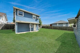 7919 Brays St in Houston, TX - Building Photo - Building Photo