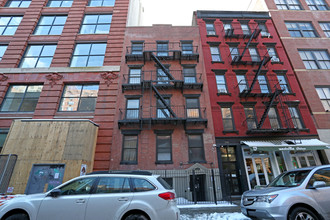 244 W 18th St in New York, NY - Building Photo - Building Photo