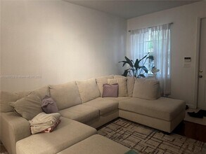 13295 SW 128th St in Miami, FL - Building Photo - Building Photo