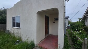 19 W 14th St in Eureka, CA - Building Photo