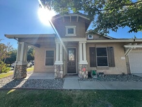 2401 Latour Ct in Modesto, CA - Building Photo - Building Photo