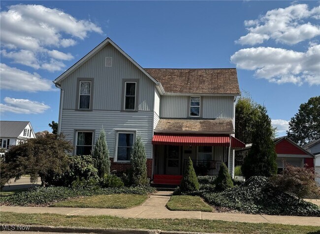 property at 450 E 5th St
