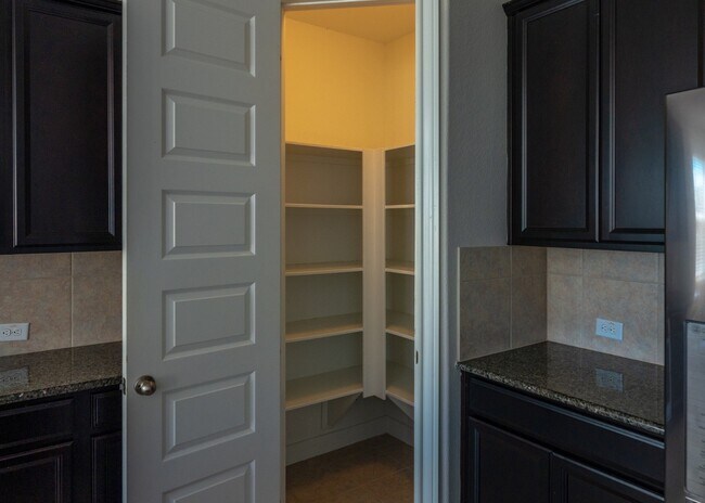 property at 2927 Overbrook Meadow Ln