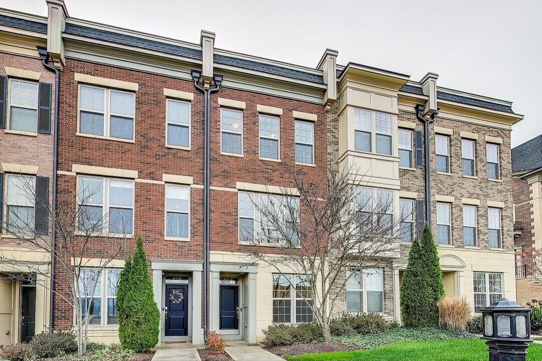 816 Fair Winds Way in Oxon Hill, MD - Building Photo
