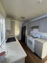 23244 Orange Ave in Lake Forest, CA - Building Photo